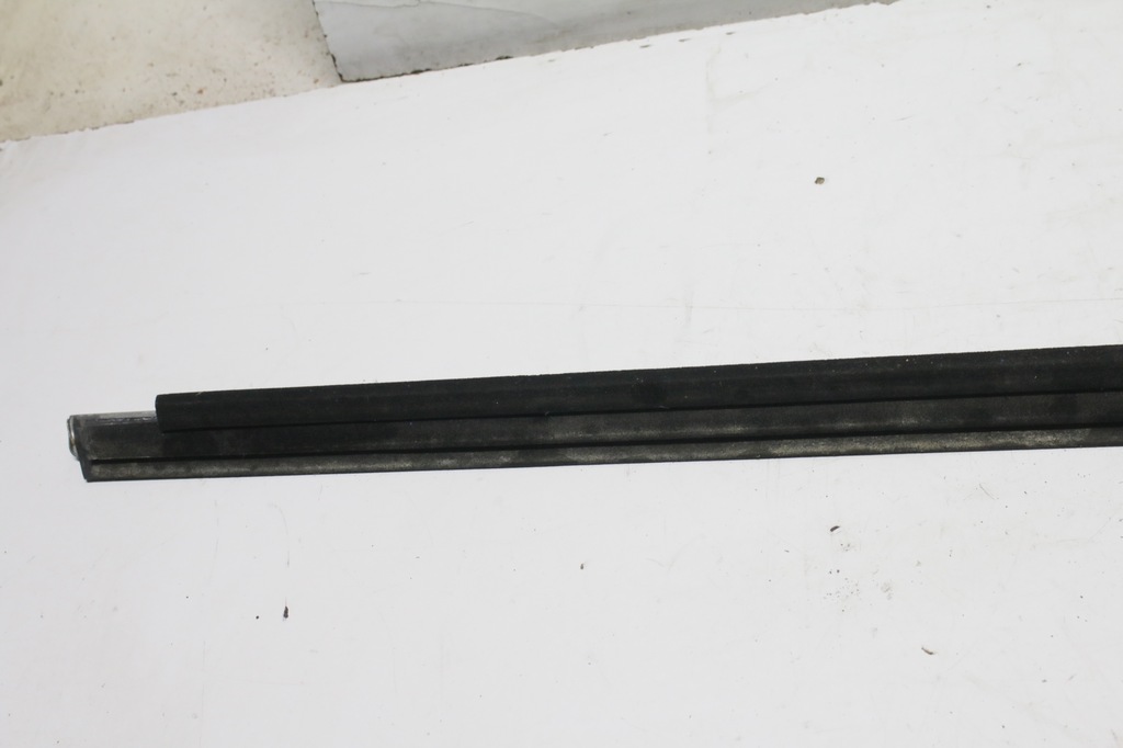 фото №8, Молдинг двері права audi a4 b7 cabrio