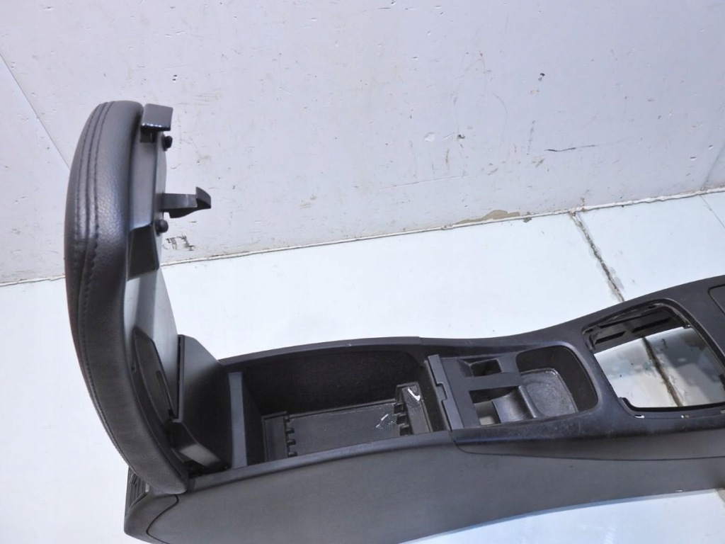 фото №9, Туннель средний подлокотник renault laguna iii 969180007r 969120007r