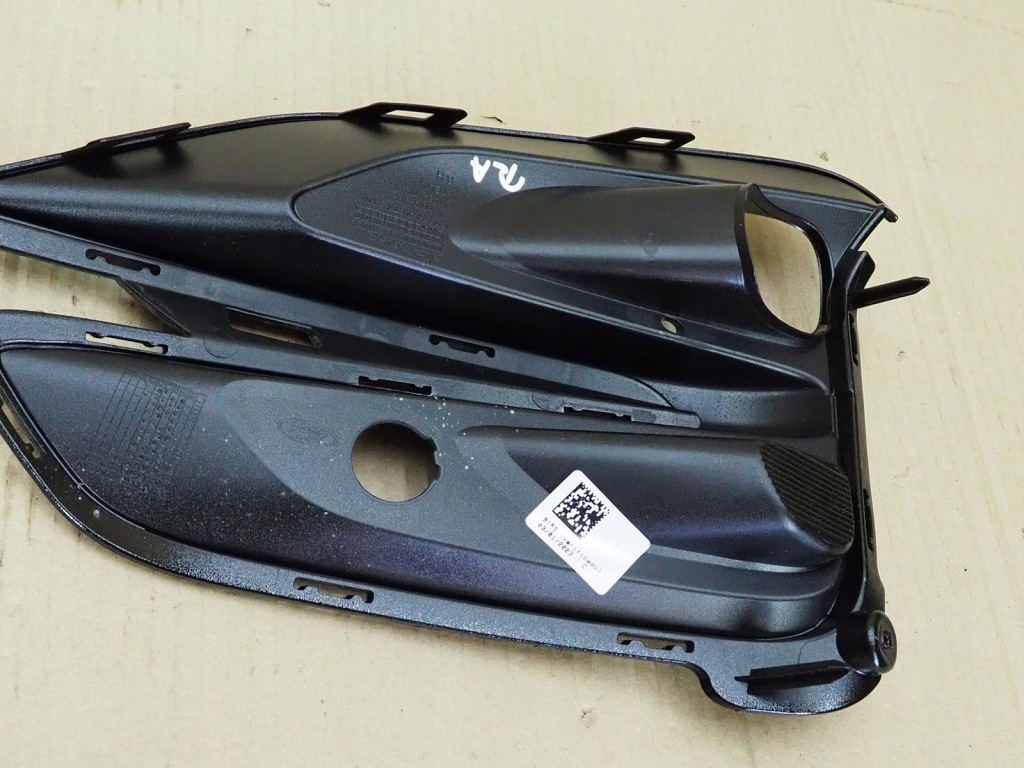 Ford kuga mk3 st line 2019- 19- решітка рамка права в Україні