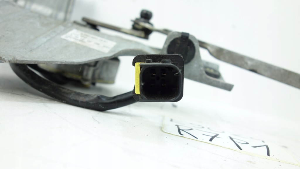 Mercedes actors mp4 направляющая механизм дворники правый  правая w24290 Цена