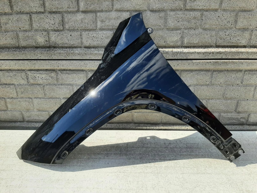 фото №1, Mercedes gla 247 w247 21-22 крыло левый передний оригинал