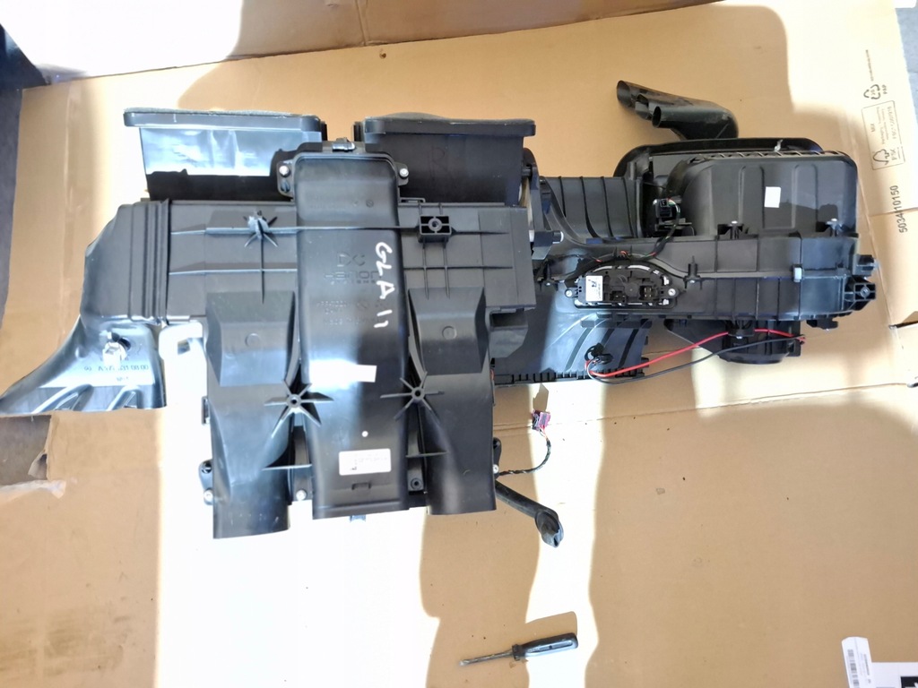 фото №1, Обігрівач повітродувка mercedes gla ii a2478302603 w247 x243