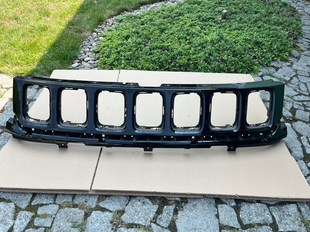 фото №1, Решётка радиатора решётка радиатора eu jeep compass ii 2017 - 2019