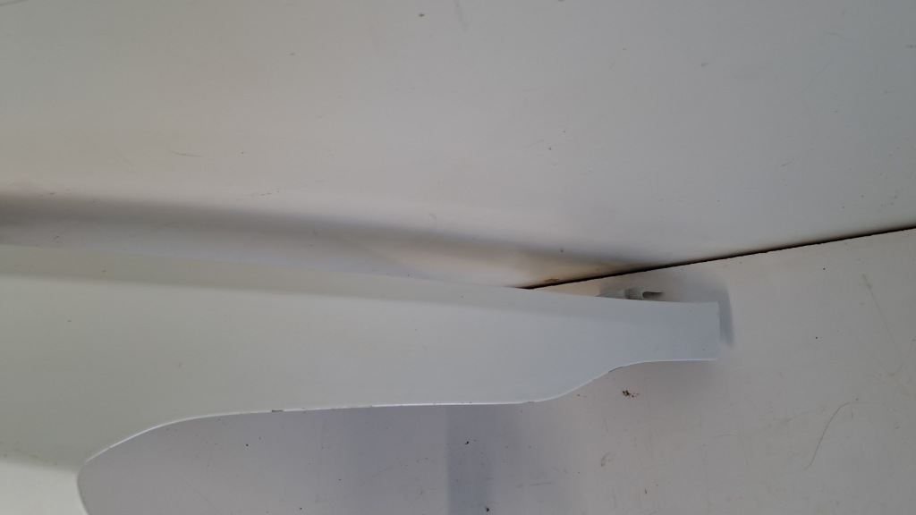 Крыло  правый  перед tesla 3 Киев