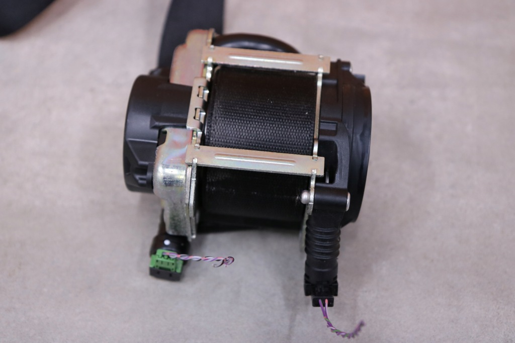 Bmw x1 f48 x2 f39 ремень безопасности правая  перед передний чёрный америка 7428112 Киев