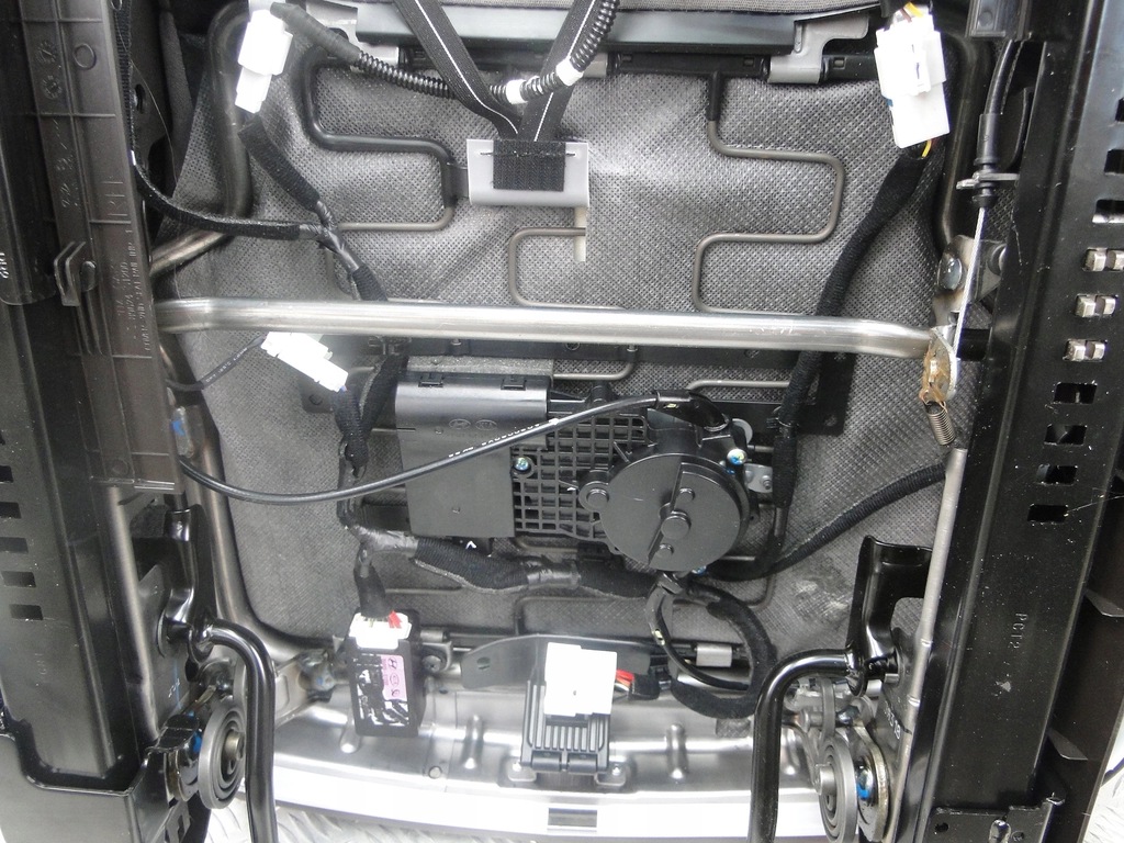 фото №10, Сиденья кожа hyundai santa fe 22r 7-osób вентиляция,