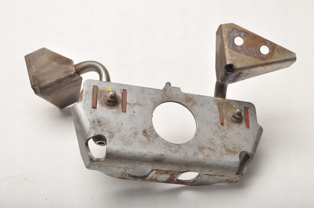 фото №1, Ferrari california кронштейн кронштейн глушителя