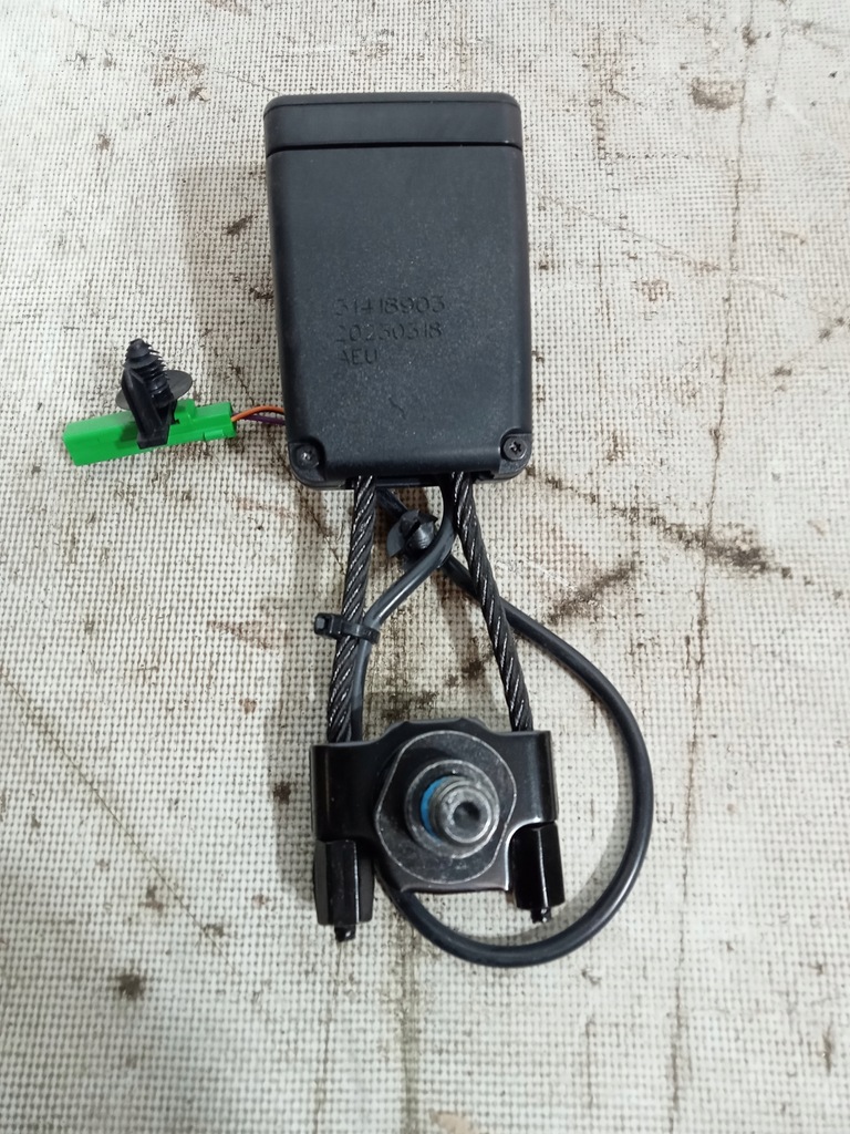 фото №1, At-532 volvo xc60 - пряжка поперечина клипса перед 31418903