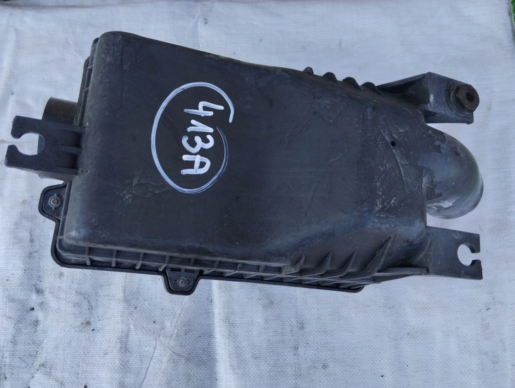 фото №1, Корпус фільтра повітря kia sedona 2.9 d