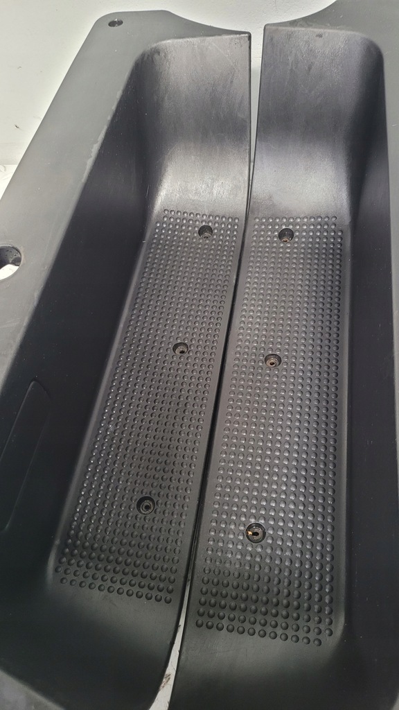 фото №1, Trafic vivaro підніжка захист поріг 8200943157 2szt