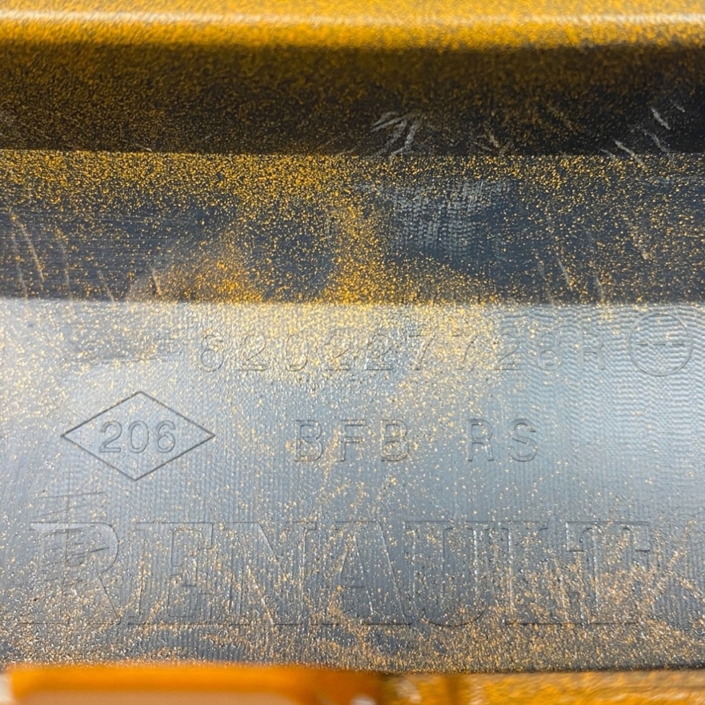 Бампер передній renault megane iv r.s 620227728r Зі Шроту