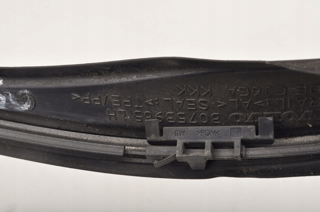 фото №6, Volvo s60 ii v60 молдинг стекло передней лобовое 30753985 левая