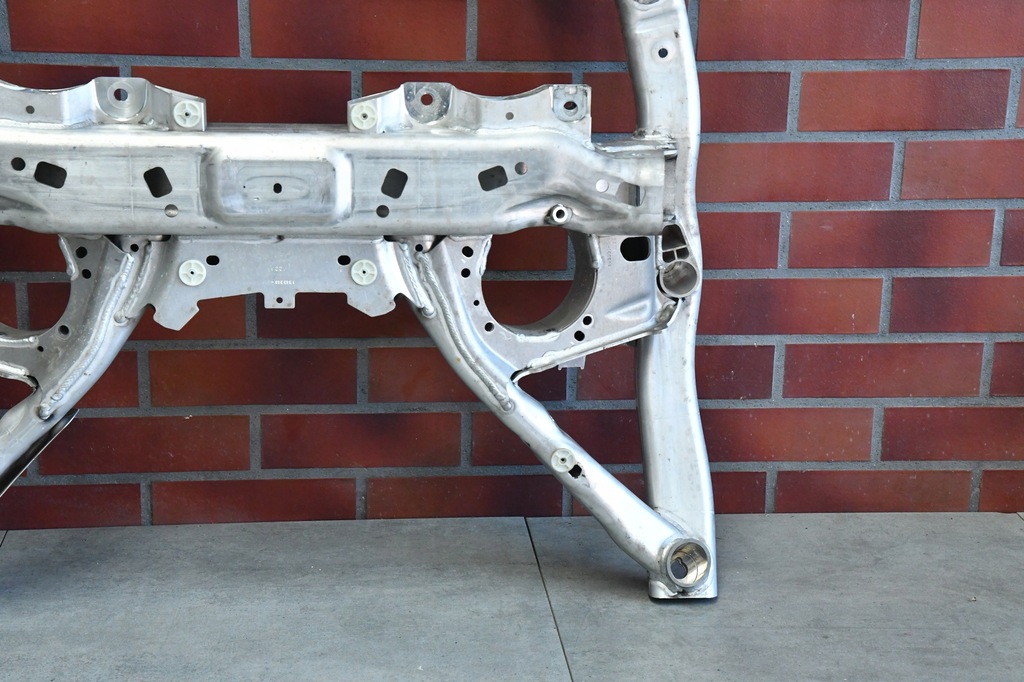 фото №10, Підрамник підрамник підрамник поперечина балка підвіска bmw 5 g60 g61 7 g70 14779km