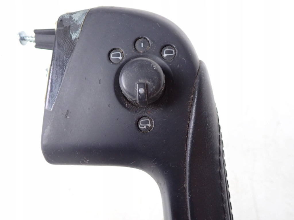 фото №3, Обшивка кронштейн ручка двері лівий перед audi s8 d3 5.2 fsi