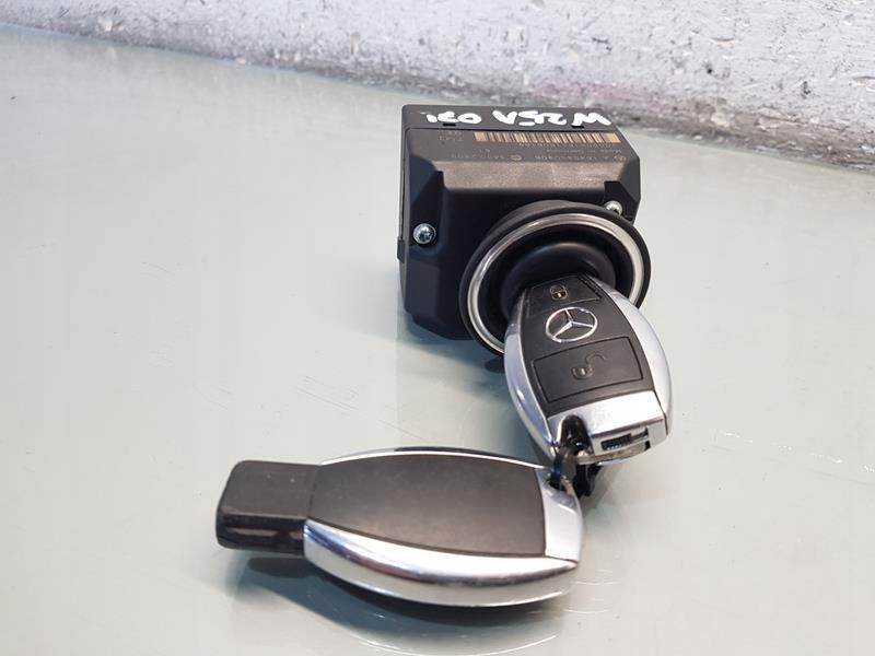 Бортовий комп'ютер замок запалювання w251 3.0 cdi a6421506577 в Україні