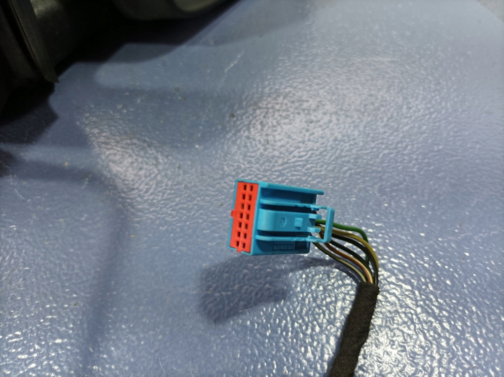 фото №6, Volvo v50 s40 ii зеркало правое 6 pin eu 019-26