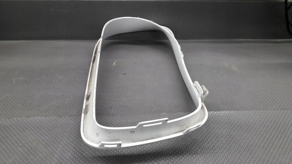 7405381 рамка ґрати ліва бампера mini cooper f60 Оригінал