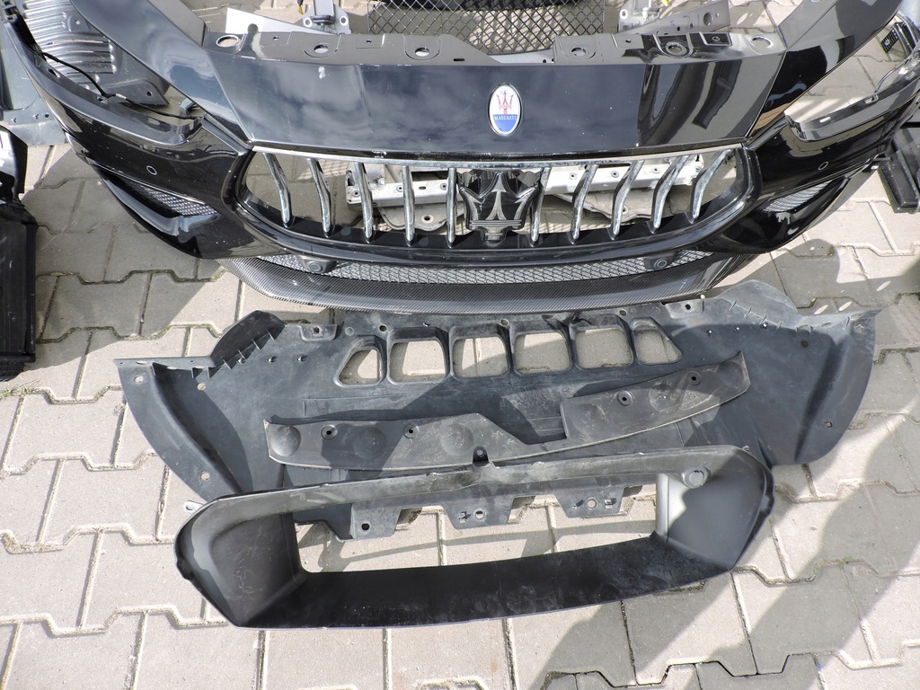 фото №9, Перед kompletny maserati ghibli gransport карбон