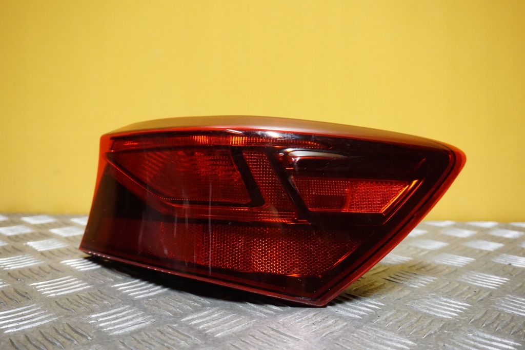 фото №1, Kia forte 2019 - 2024 лампа задня права задня led usa