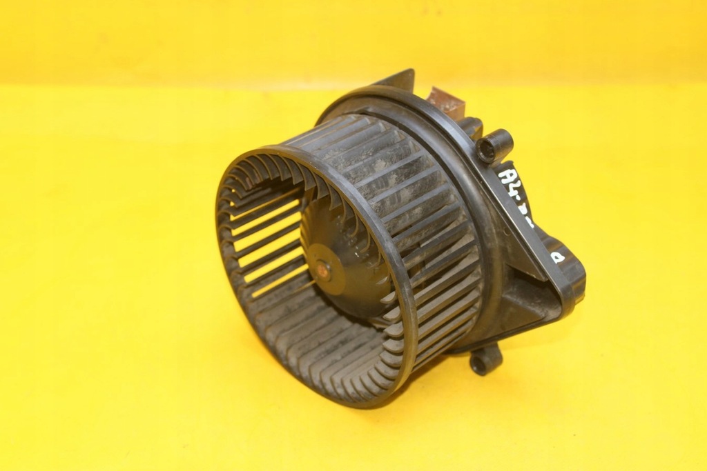 фото №1, Воздуходувка вентилятора audi a4 b7 8e1820021e