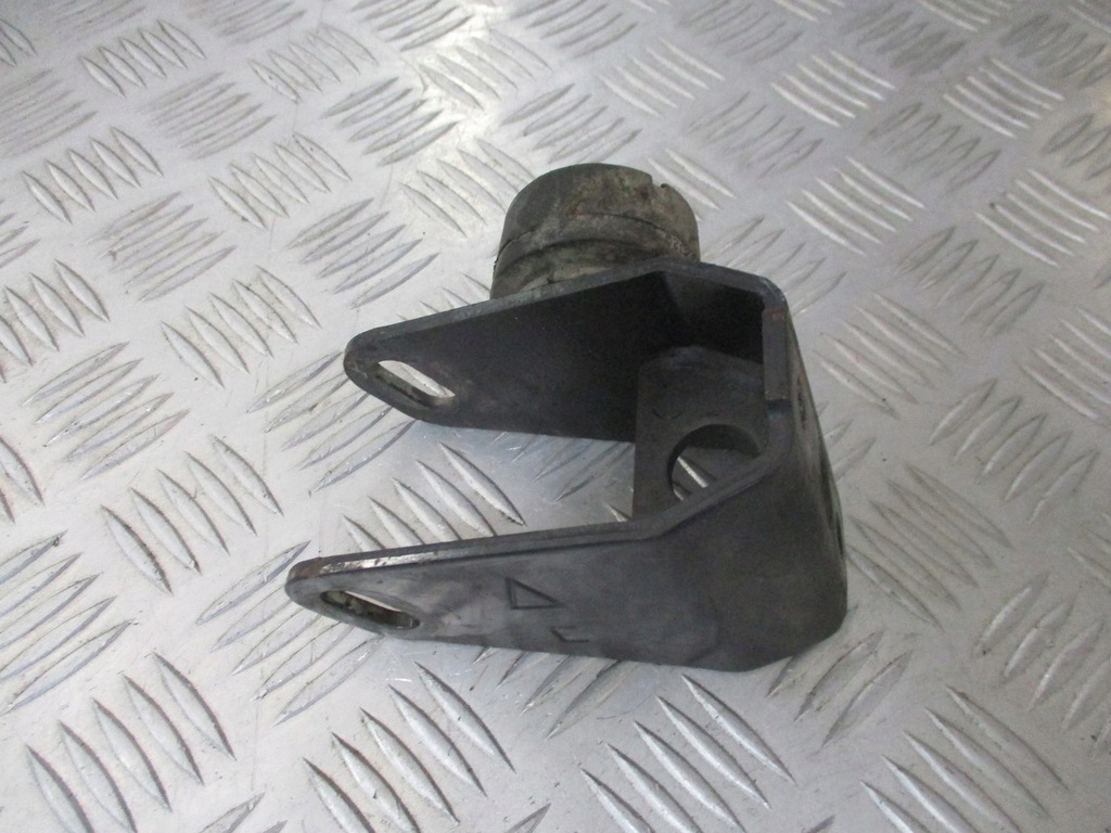 фото №1, Кронштейн кронштейн toyota avensis t22 1.6