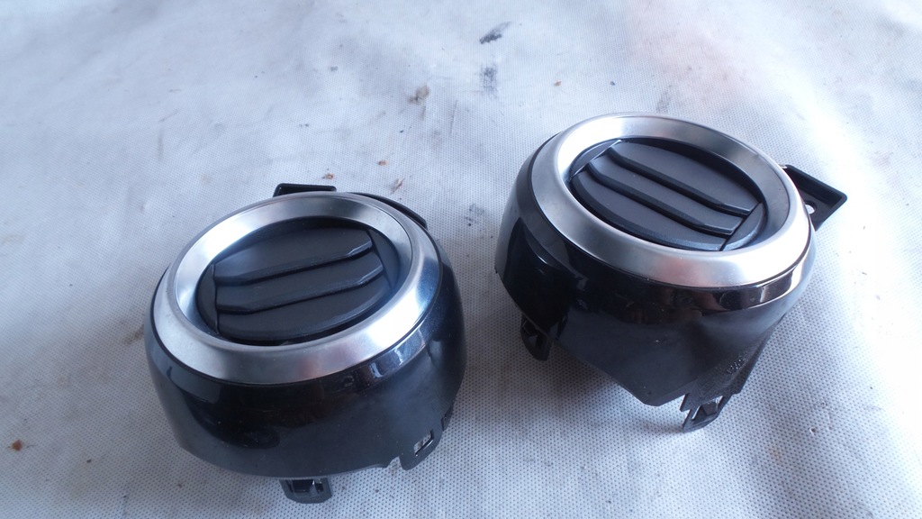 фото №9, Решётка обдув левая правая nissan micra k14 2020 v панели приборной панели