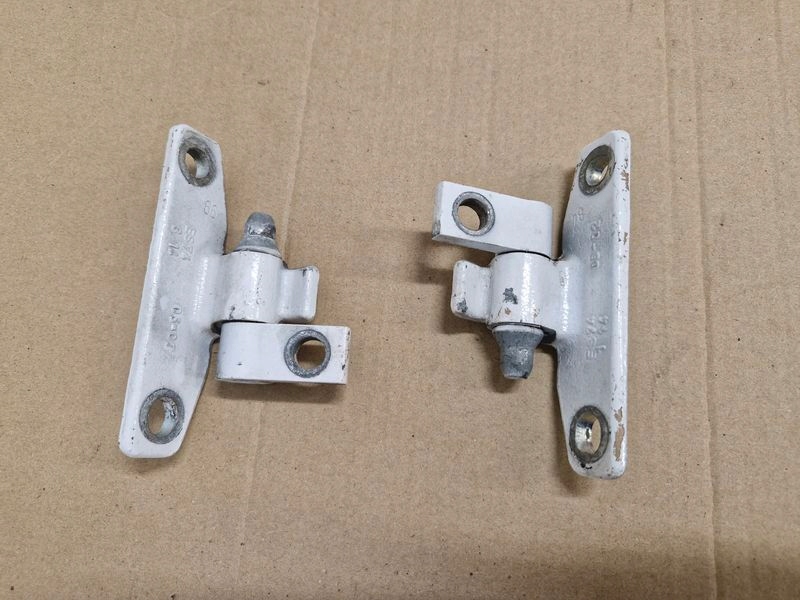 фото №1, Hummer h3 петлі двері правий задня праве задні góra dół комплект