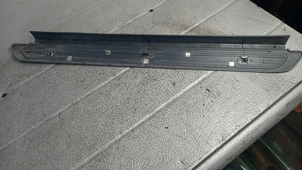 фото №4, Молдинг поріг права volvo v40 02r kombi