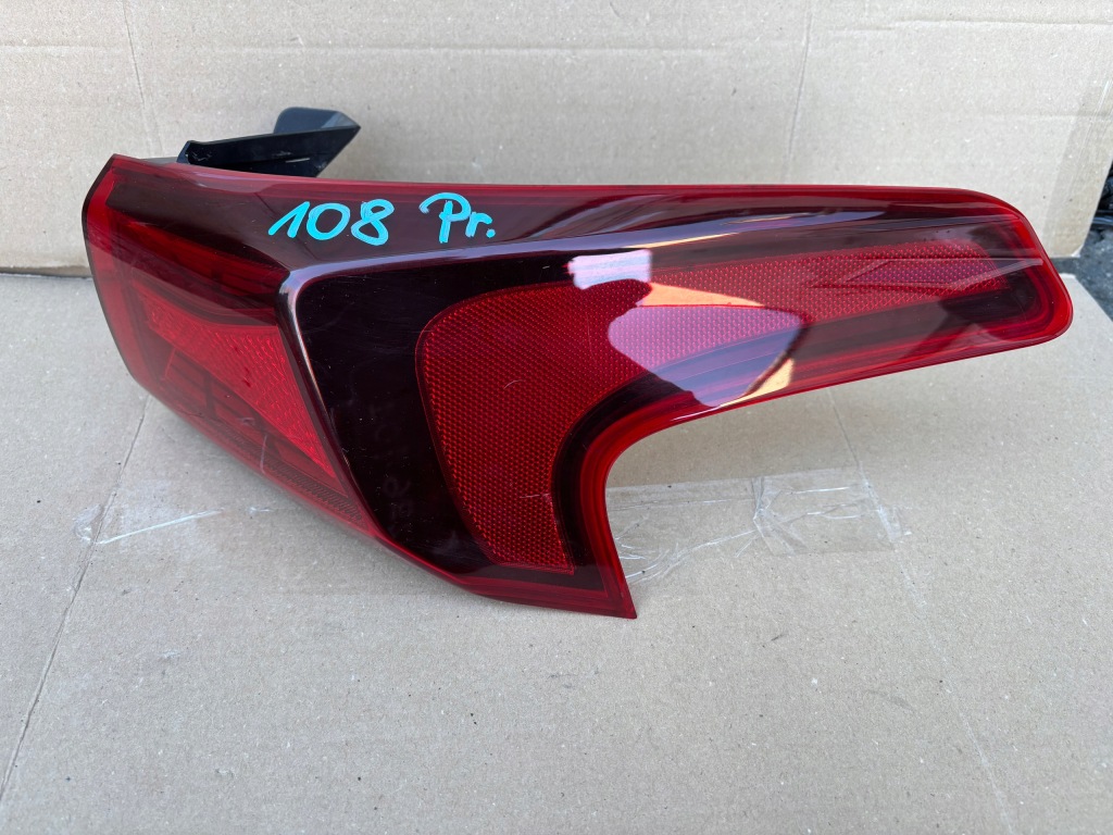 фото №1, 108 hyundai santa fe 4 iv 18- лампа задня права