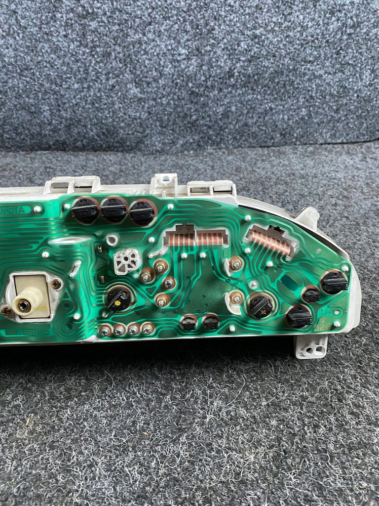 фото №12, Счетчик приборы toyota corolla e9 83200-1a260