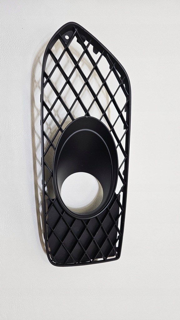 фото №1, Решітка решітка радіатора бампера права bentley bentayga 36a