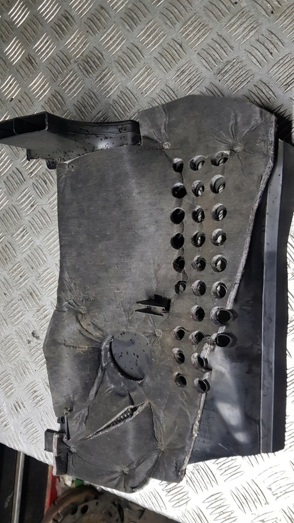 фото №6, Mercedes w203 захист заглушка бардачка a2036800482