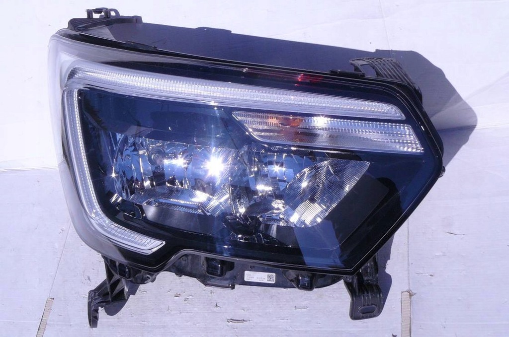 фото №1, Renault master iii lift 19-23 лампа передняя правая led + h7