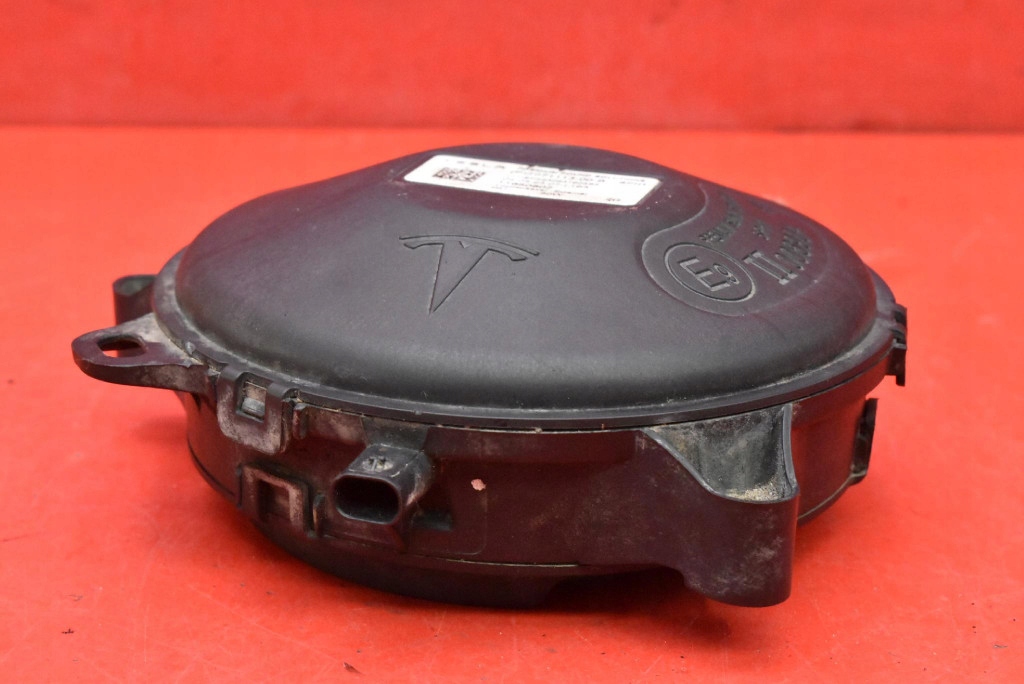 Динамік передній бампера 1071113-00-b tesla model y 20- в Україні