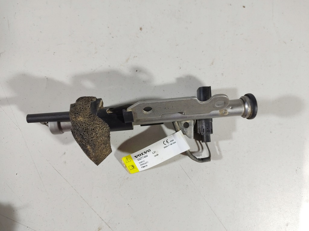 фото №10, Volvo v60 18r- патрон капот левый 32277484