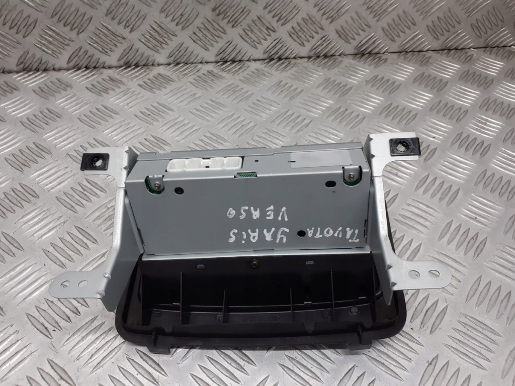 фото №3, Дисплей toyota yaris verso