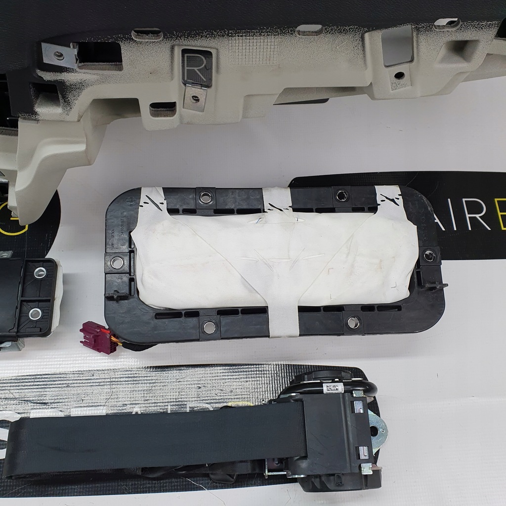 фото №8, Volvo s90 v90 приборная панель org консоль чёрно бежевая светлая подушки безопасности ремни подушка безопасности