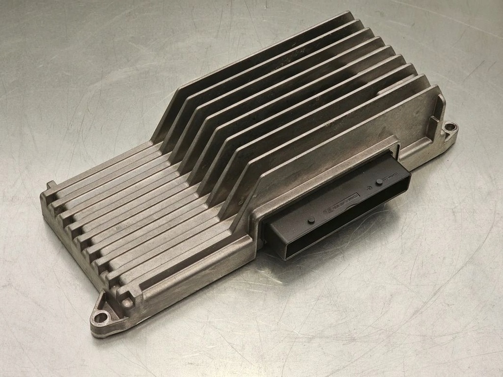 фото №4, Audi a4 b8 a5 8t усилитель радио аудио 8r1035223a