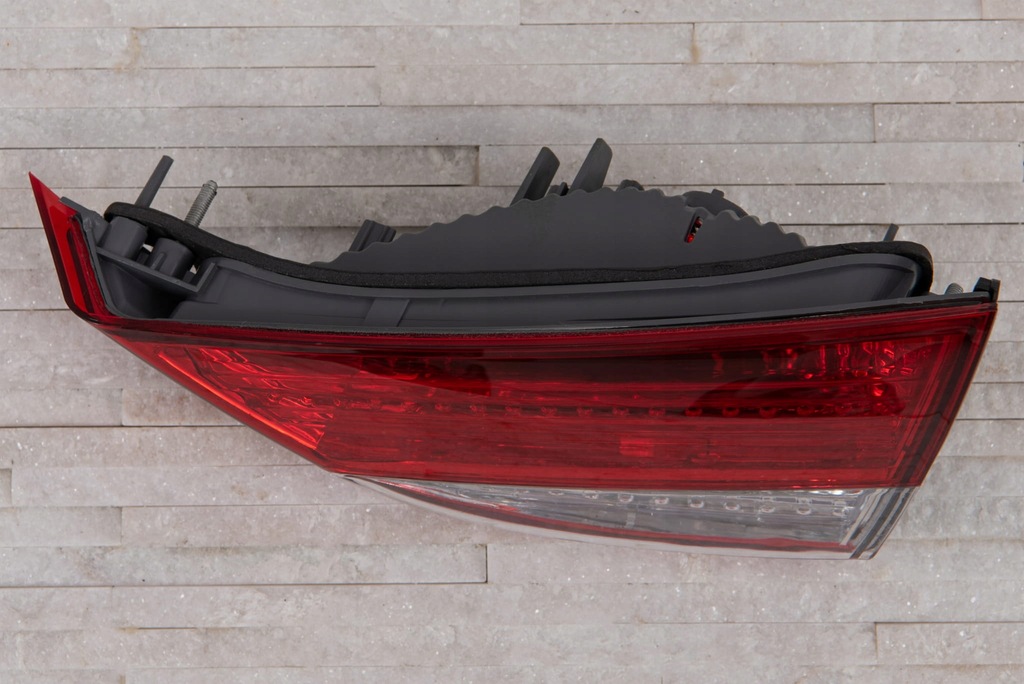 фото №9, Hyundai elantra v md 2010-2013 лампа кришки задній права 924043x010