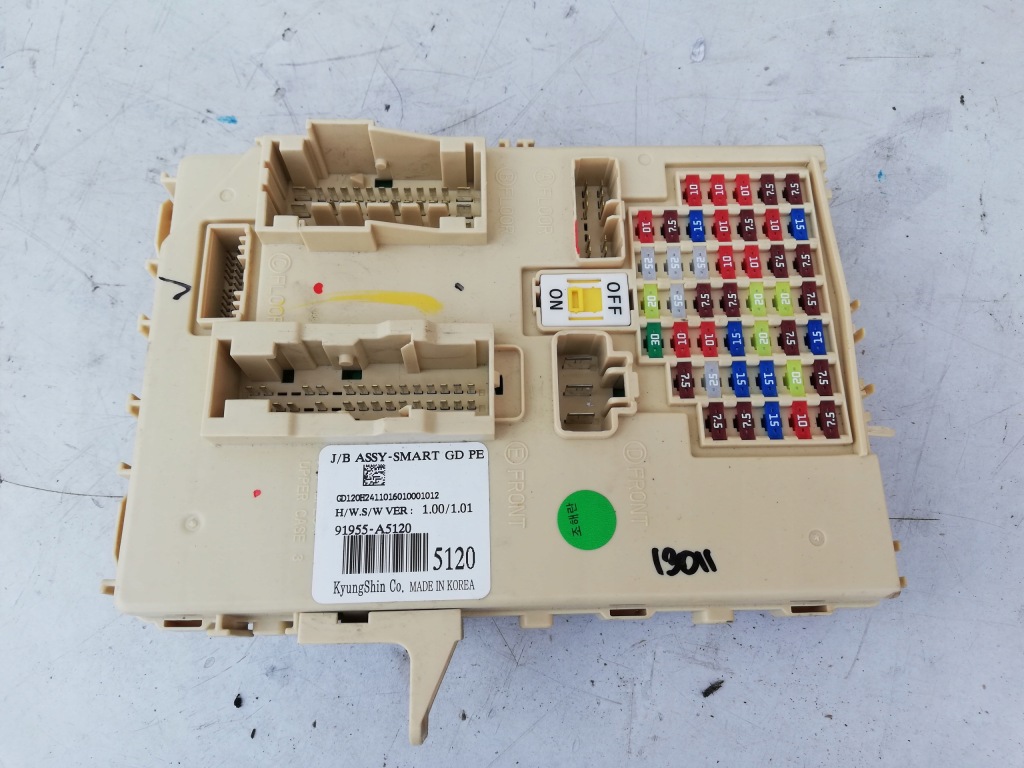 Купити Kia ceed i30 коробка запобіжників 91955-a5120