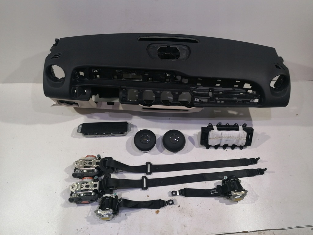 фото №1, Mercedes glb x247 приборная панель консоль подушка безопасности ремни