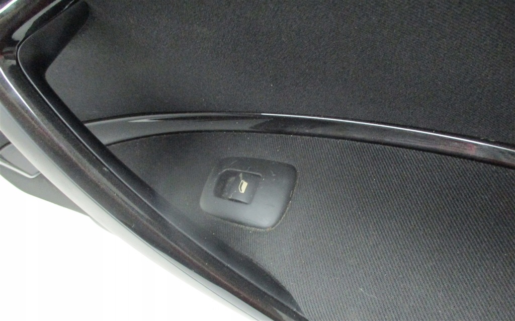 фото №5, Обшивка правый задняя шторка citroen c5 iii x7 kombi 96710281zd