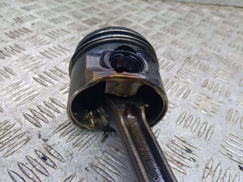 фото №4, Toyota avensis t27 2.0d n47c20a поршень шатун