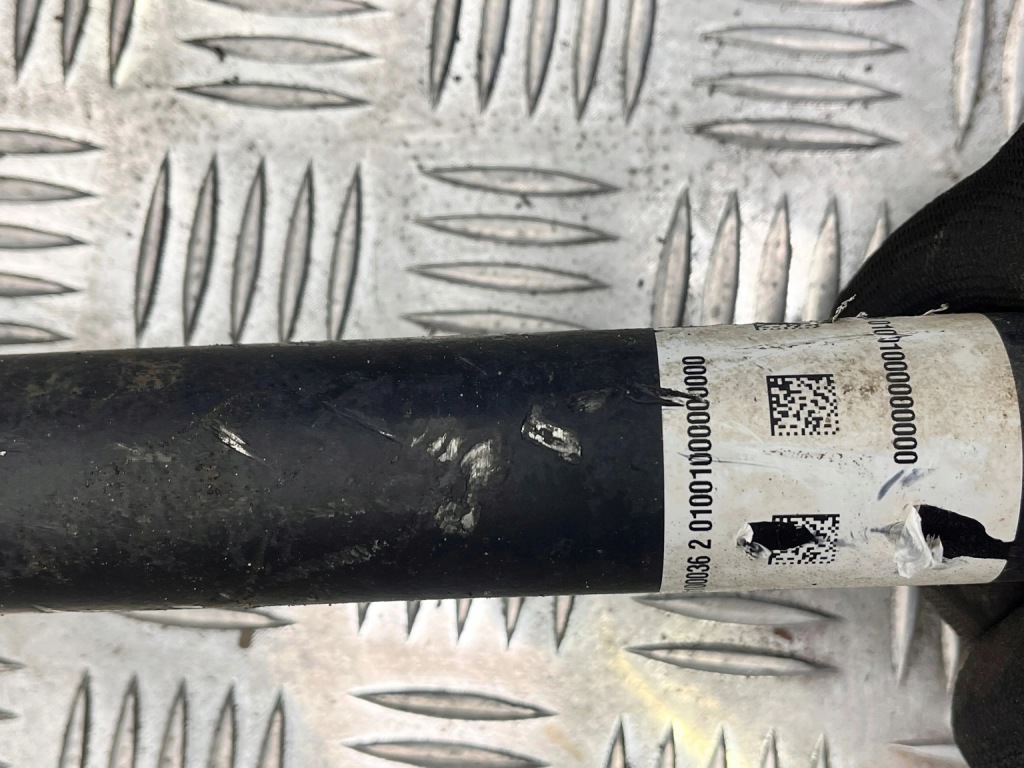 Приводной вал задний  задняя mercedes gl w166 1663501110 с Разборки