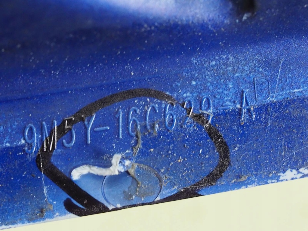 Focus mk2 рестайлінг  rs впуск капота решітка ліва Зі Шроту