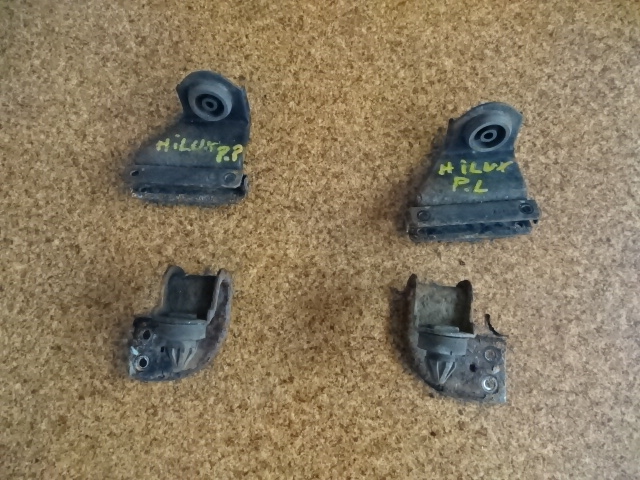 фото №1, Toyota hilux 07r кронштейн радіатор кронштейн