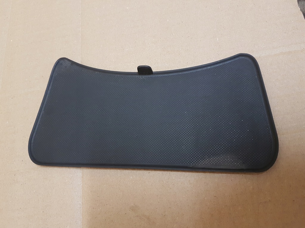 фото №1, Hyundai i30 ii резиновый элемент бардачка 84612a5000