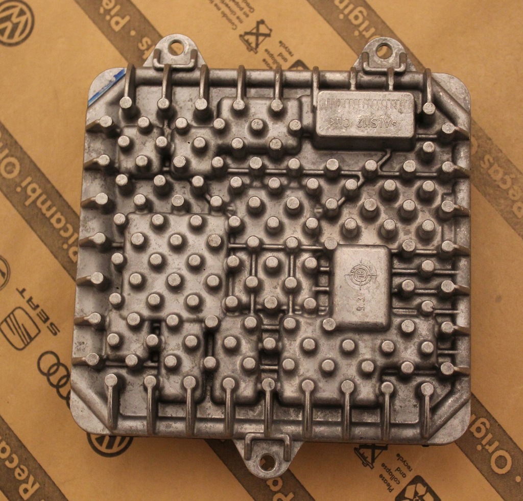 фото №1, Bmw 1 f20 3 f30 f36 f34 4 f32 модуль блок управления led