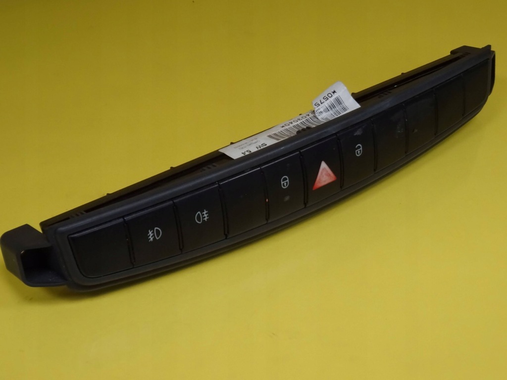 фото №1, Перемикач вимикач світла аварійних smart forfour i a4548202610 nr491