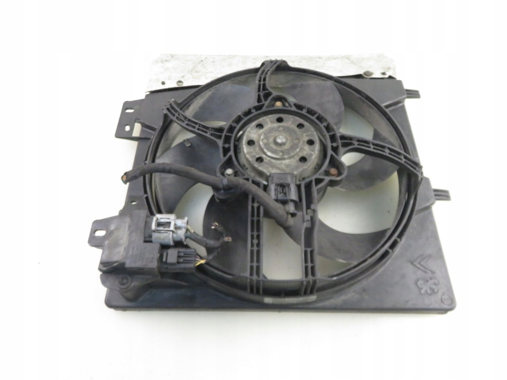 Вентилятор радиатора peugeot 207 1.6 16v Оригинал